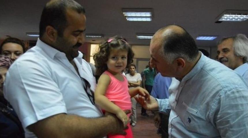 Orhangazi Belediye Başkanı Neşet &Ccedil;ağlayan Personelle Bayramlaştı