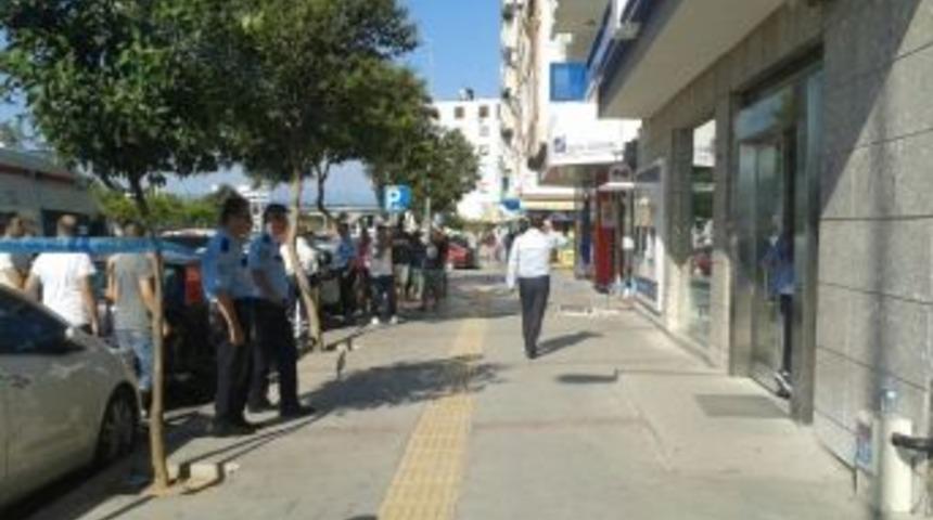 İzmir Polisi Her Yerde Banka Soyguncularını Arıyor