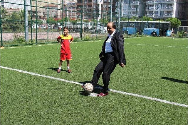 Gülüç Belediye Spor Yaz Futbol Okulunu Açtı