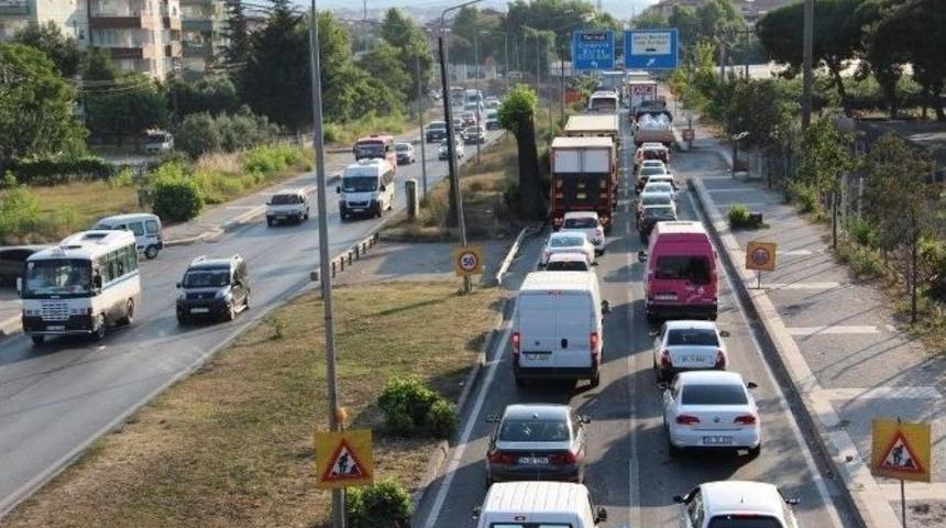 Tatilciler Yola Koyuldu