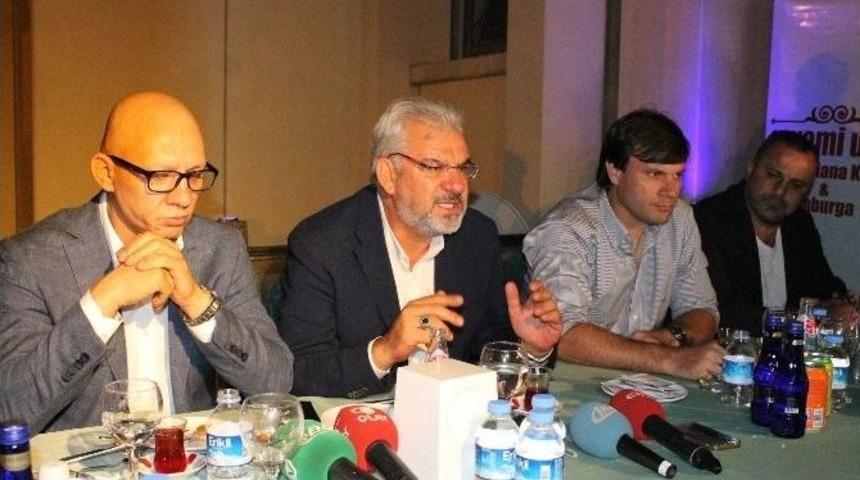 B&ouml;l&uuml;kbaşı: "hi&ccedil; Bir Futbolcumuza Resmi Teklif Yok"