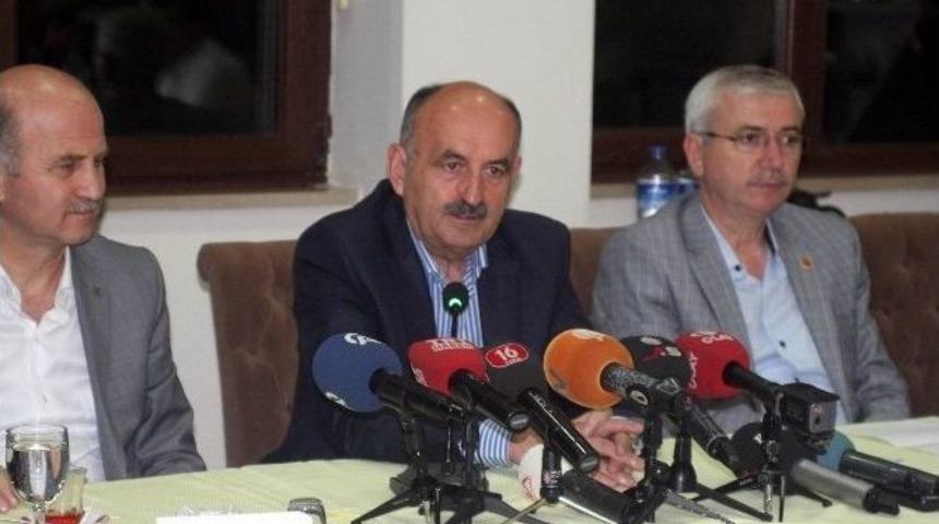 M&uuml;ezzinoğlu Basın Mensuplarıyla Bir Araya Geldi