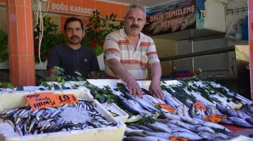 Eskişehirli Ramazan Ayında Ucuz Balık T&uuml;ketti