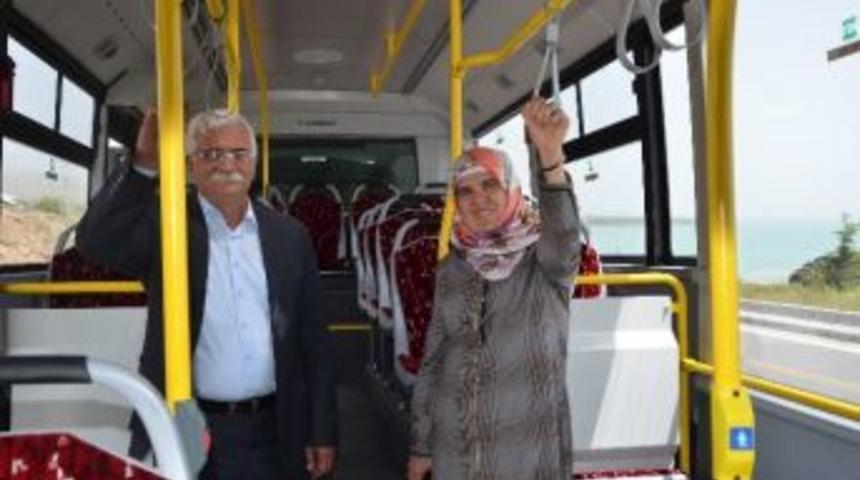 Erciş Belediyesi&rsquo;nden &Uuml;cretsiz Ulaşım Hizmeti