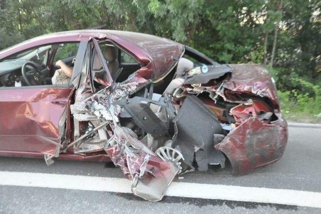 Tem Otoyolunda Zincirleme Trafik Kazası: 1 Yaralı