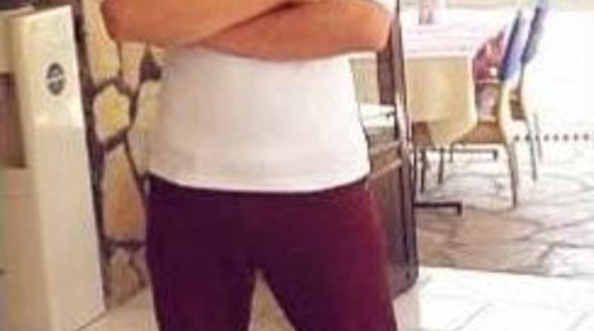 Arkadaşını Sırtından Bı&ccedil;akladı