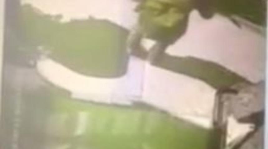 İzmir&rsquo;de Banka Soyguncuları G&uuml;venlik Kamerasında