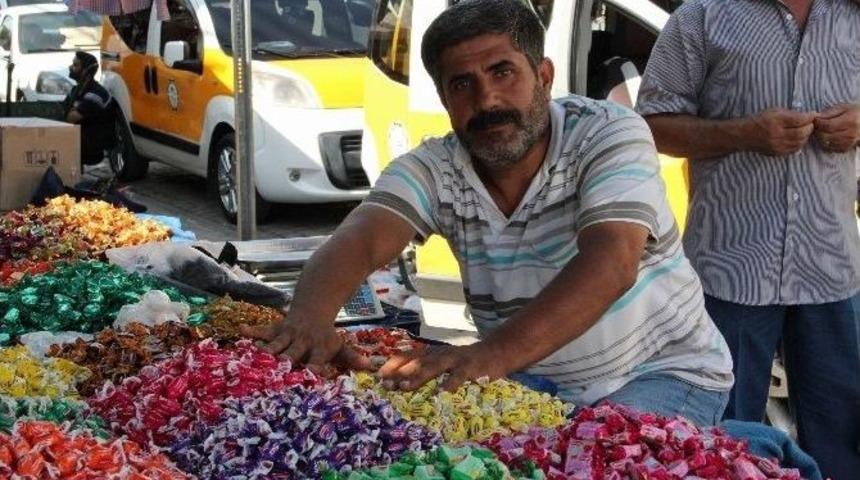 Esnafın Y&uuml;z&uuml; Arefe G&uuml;n&uuml;nde G&uuml;ld&uuml;