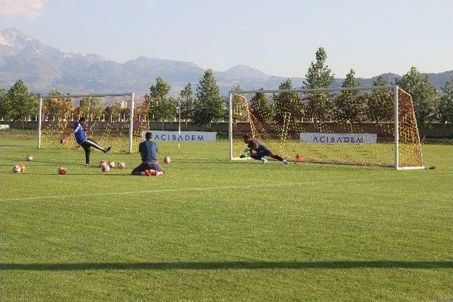 Kayserispor Süper Lig Hazırlıklarına Devam Ediyor