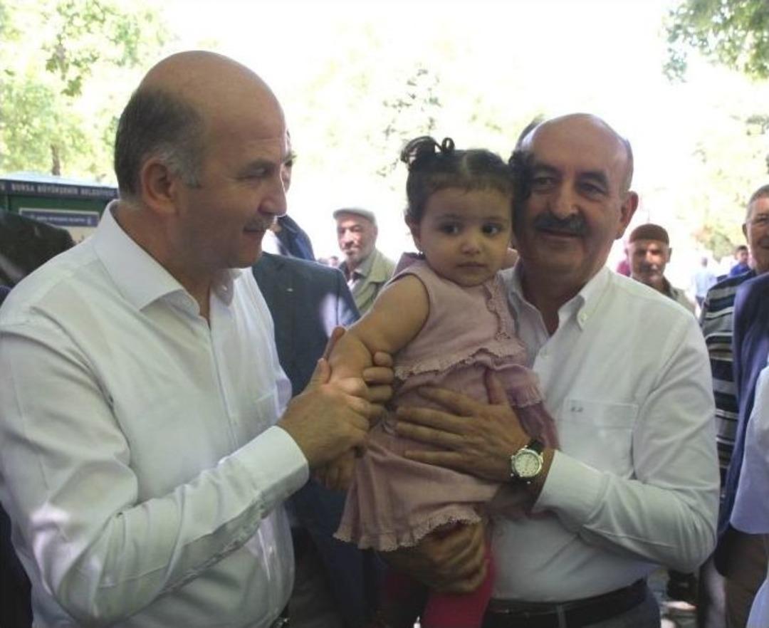 Bakan M&uuml;ezzinoğlu İle Vatandaş Arasında İlgin&ccedil; Sigara Diyalogu