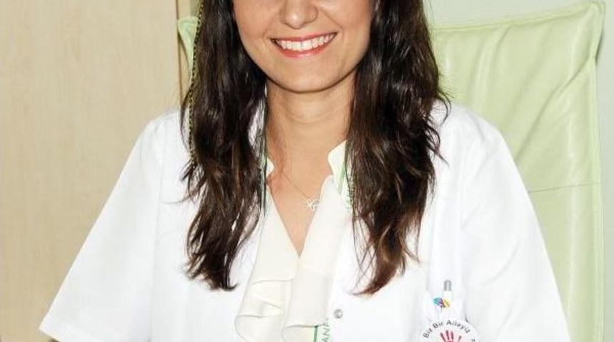 Diyetisyen Damancıoğlu : Bayramda Yemeğe Birden Y&uuml;klenmeyin