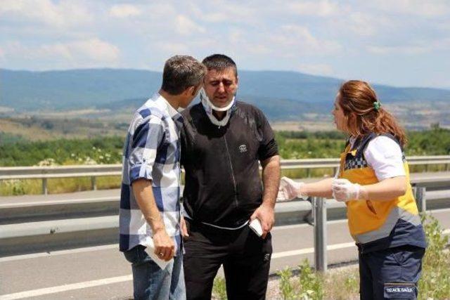 Bolu'da Otomobil Takla Attı: 3 Yaralı