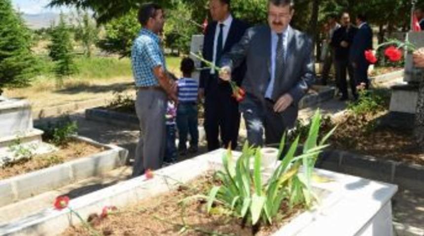 Bayram Şehit Yakınlarına Buruk Başladı