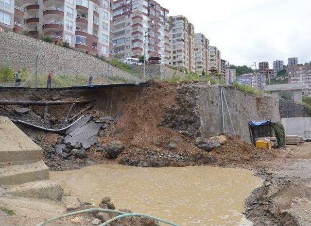 Karşıyaka, 1 Ve 2 Nolu Beşirli Mahallelerinde Zorunlu Su Kesintisi