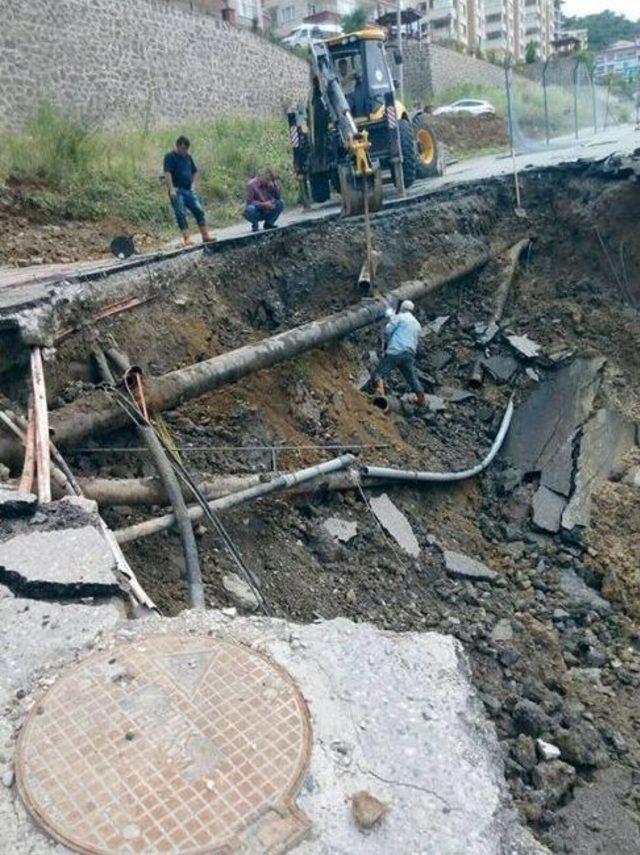 Karşıyaka, 1 Ve 2 Nolu Beşirli Mahallelerinde Zorunlu Su Kesintisi