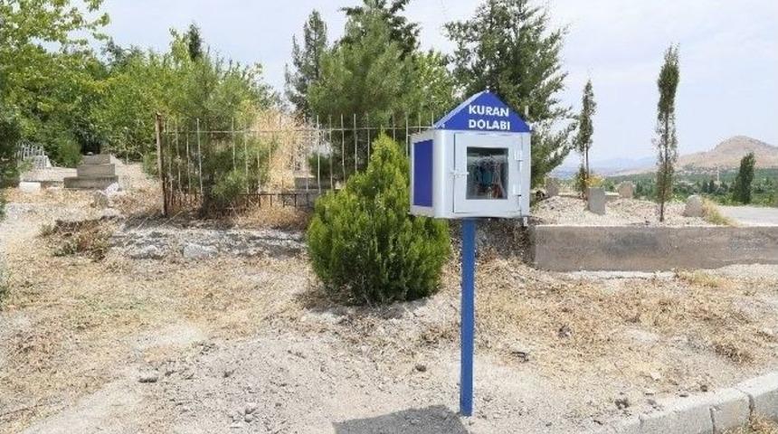 Mezarlıklarda &ldquo;kur&rsquo;an-ı Kerim&rsquo; Dolabı Uygulaması Başlatıldı