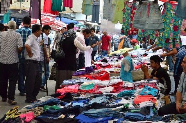 Malatya’da Bayram Öncesi Yoğunluk