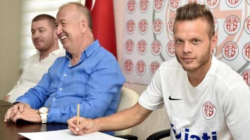 Antalyaspor'un Son Transferi Dejan Lazarevic
