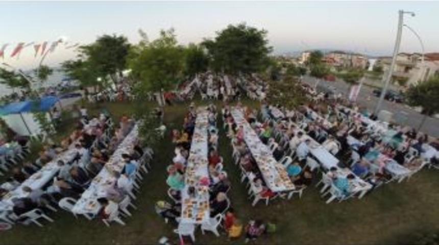 Başiskele&rsquo;de 60 Bin Kişi G&ouml;n&uuml;l Sofrasında Buluştu