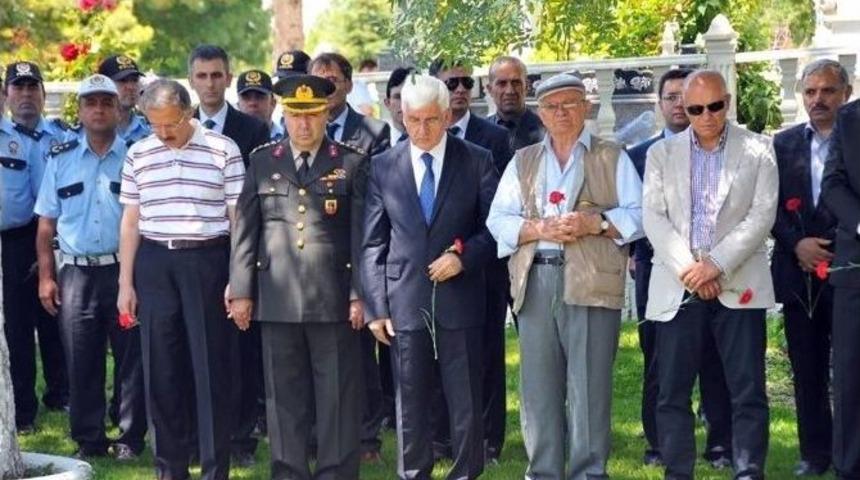 Karaman&rsquo;da Şehitlik Ziyaret Edildi