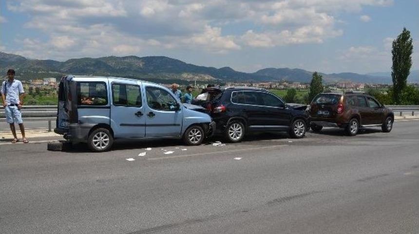 Osmancık&rsquo;ta Zincirleme Trafik Kazası: 7 Yaralı