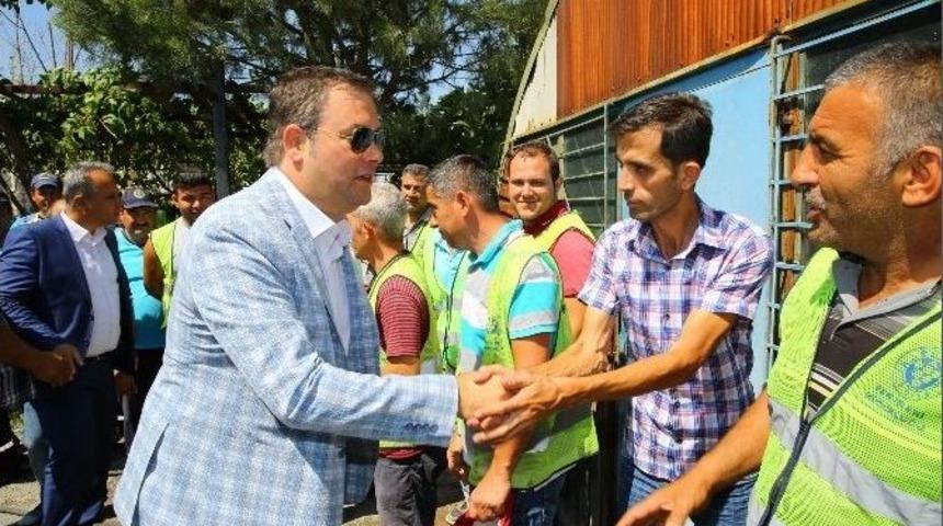 Buca&rsquo;da 7&rsquo;den 77&rsquo;ye Bayram Kutlaması