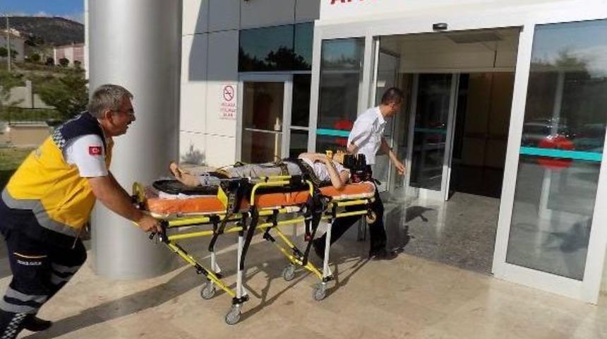 &Ccedil;orum'da 3 Ayrı Kaza: 1 &Ouml;l&uuml;, 16 Yaralı