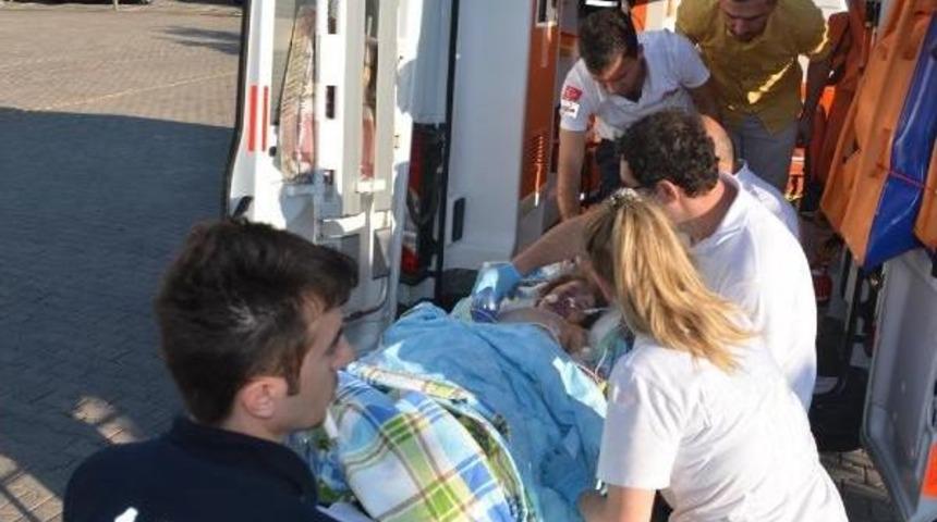 Kazada Yaralanan &Ccedil;ocuk Hava Ambulansı Ile Sevk Edildi