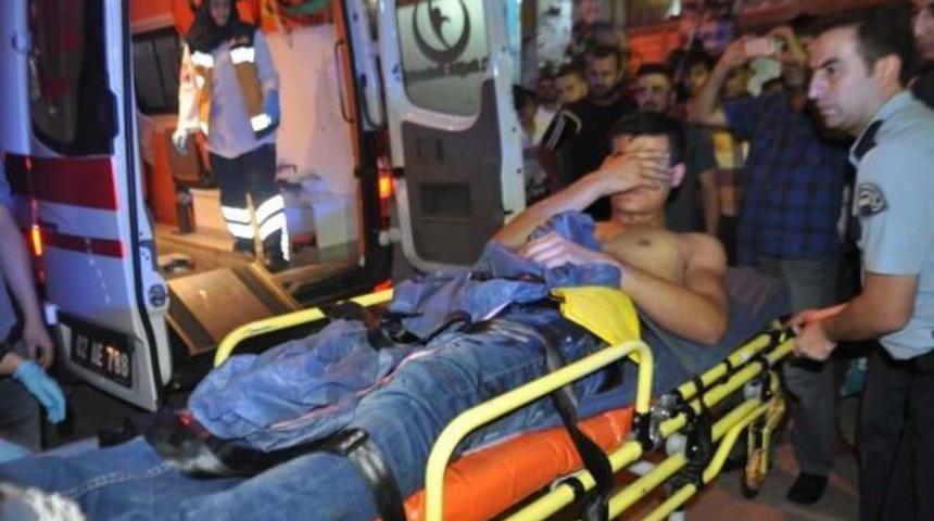 Adıyaman'da Bı&ccedil;aklı Kavga: 1 Yaralı