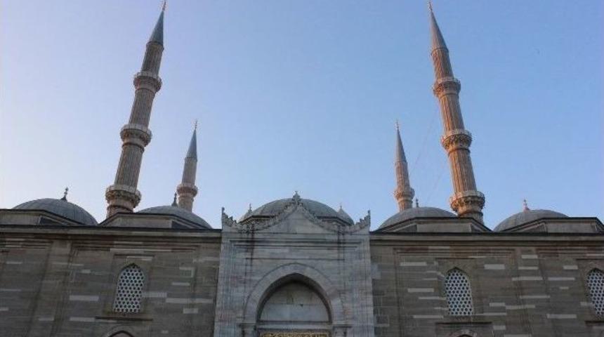 Selimiye Camii Bayram Sabahı Doldu Taştı