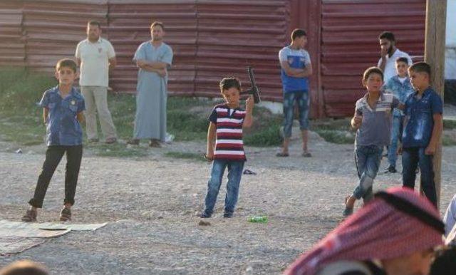 Suriyelilerin Ülkelerinden Uzakta 9'uncu Buruk Bayramı