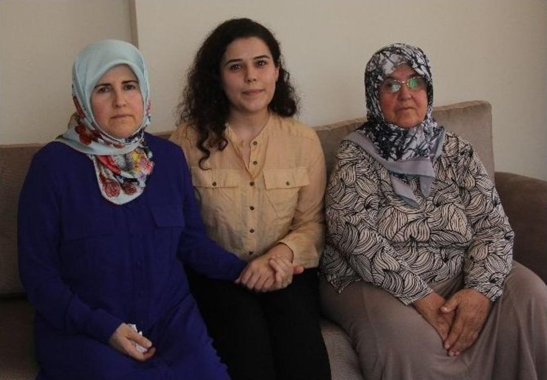 (&ouml;zel Haber) Şehit Kızı 23 Yıldır Bayramı Babasız Kutluyor