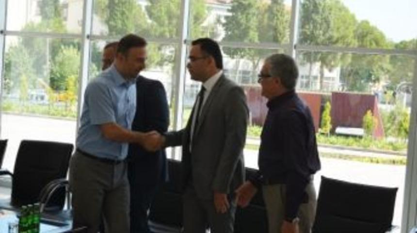 Kula Protokol&uuml; Bayramlaştı