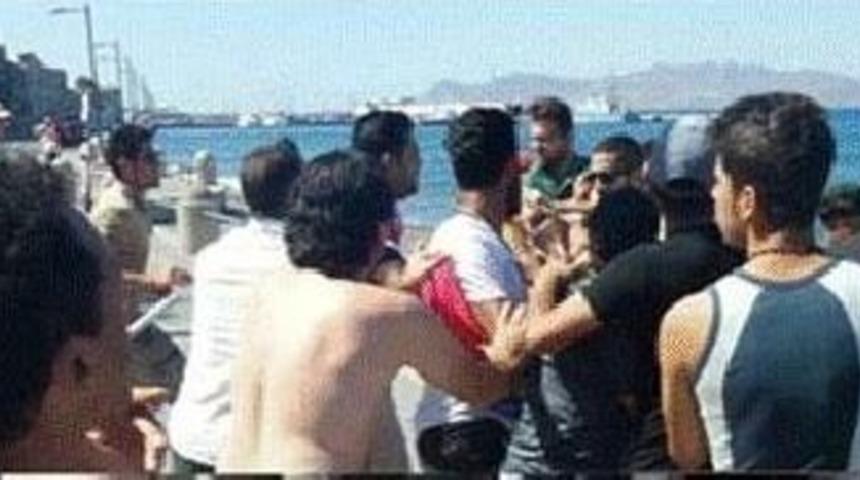 Yunanistan'da 2 T&uuml;rk Insan Ka&ccedil;ak&ccedil;ılığından Tutuklandı