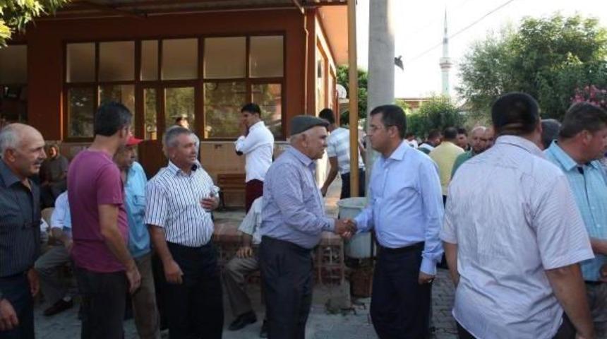 Trafik Kurbanı Tarım Iş&ccedil;ilerinin K&ouml;y&uuml;nde Buruk Bayramlaşma