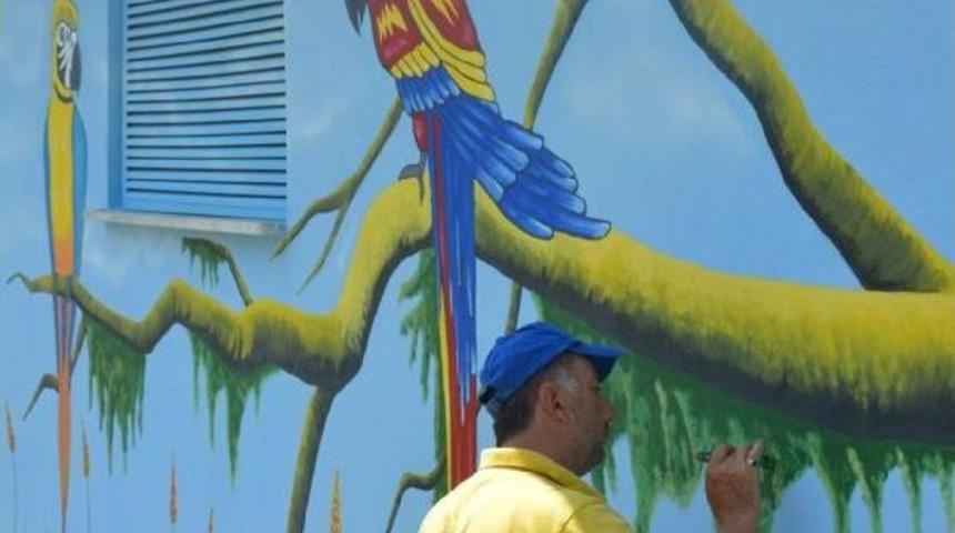 Ressamlar Bursa'yı G&uuml;zelleştiriyor