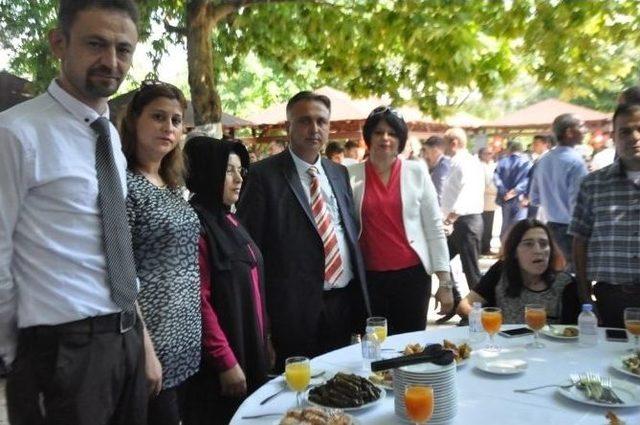 Bakan Ayşenur İslam, Sakarya Protokolü İle Bayramlaştı