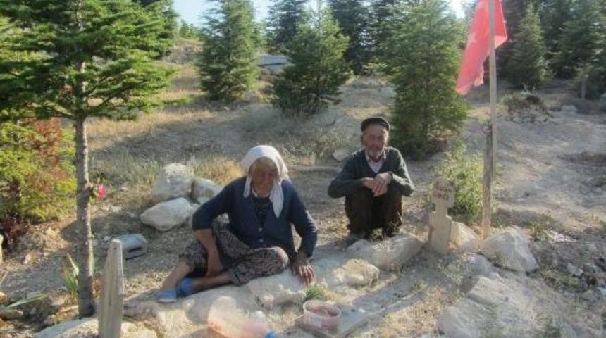 Ermenekli Madenci Annesi: Kuzum Bayramda Hediye Alırdı