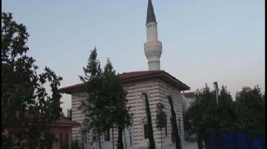 Validebağ'daki Camide Ilk Namaz...
