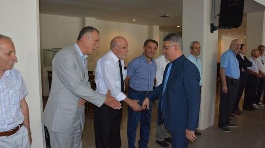 Ak&ccedil;akoca&rsquo;da Bayramlaşma T&ouml;reni Nikah Salonunda Yapıldı