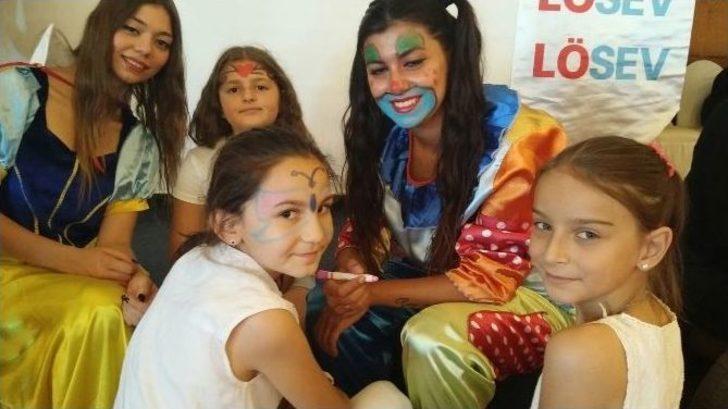 Lösemili Miniklerin Bayram Sevinci G1