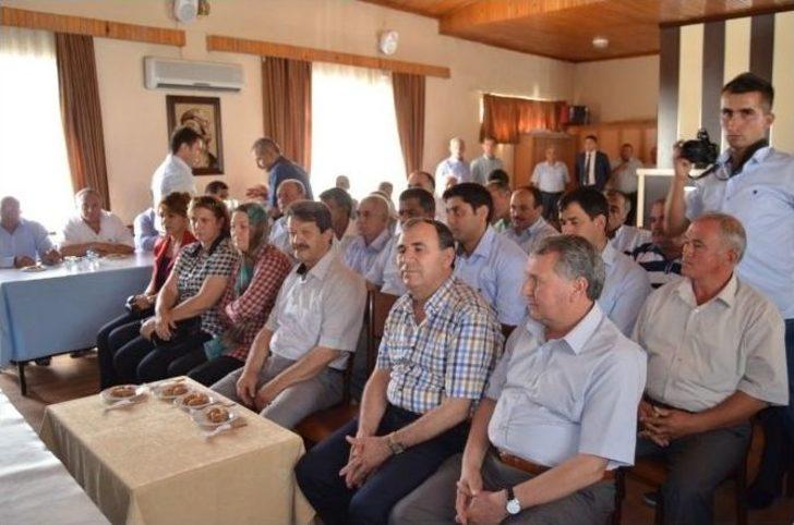 Selendi’de Bayramlaşmaya Yoğun Katılım G1