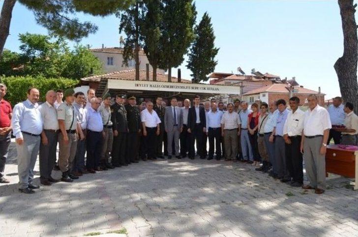 Selendi’de Bayramlaşmaya Yoğun Katılım G4