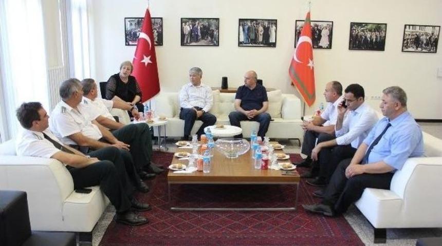 Bulgar G&uuml;mr&uuml;k&ccedil;&uuml;lerden T&uuml;rk Meslektaşlarına Bayram Ziyareti