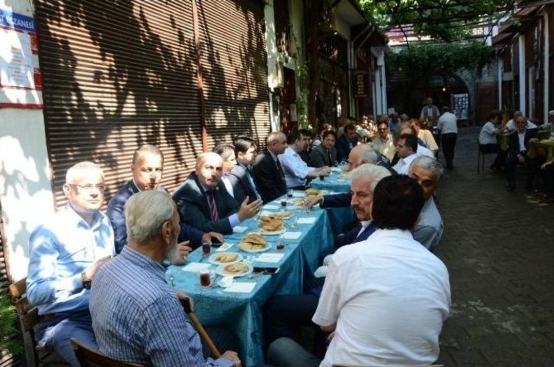 Safranbolu&rsquo;da Protokol Vatandaşlar İle Bayramlaştı