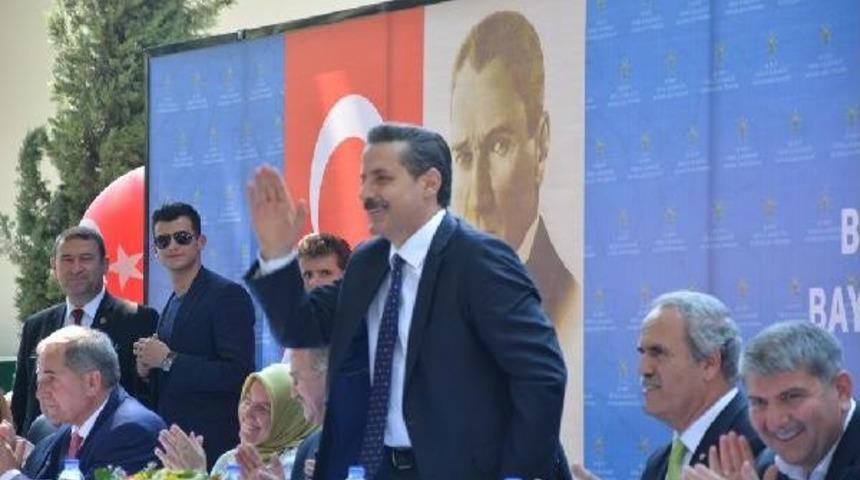 Bakan &Ccedil;elik&rsquo;Ten 'saray' Yorumu