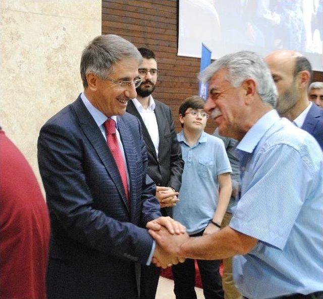 Belediye Bayramlaşma Programına Yoğun İlgi