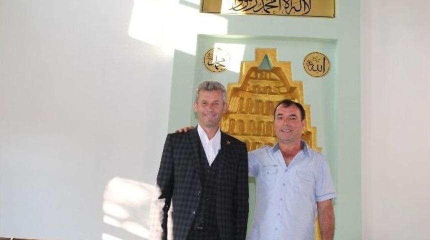 25 Yıl Sonra Boşalttıkları Eski K&ouml;ylerinde Namaz Kıldılar