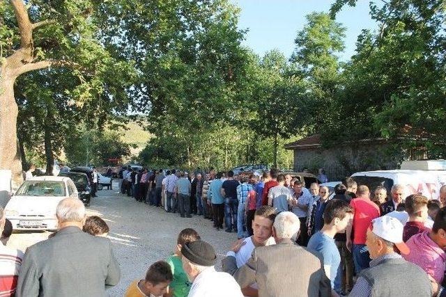 25 Yıl Sonra Boşalttıkları Eski Köylerinde Namaz Kıldılar