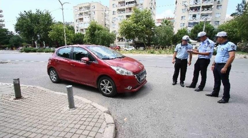 Bayraklı Zabıta Trafik, G&ouml;z A&ccedil;tırmıyor